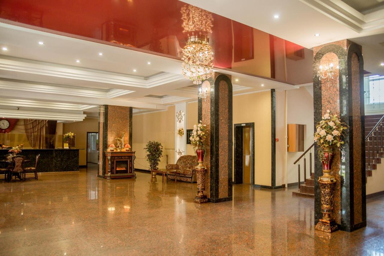 Dniprovski Zori Krementschuk Exterior foto