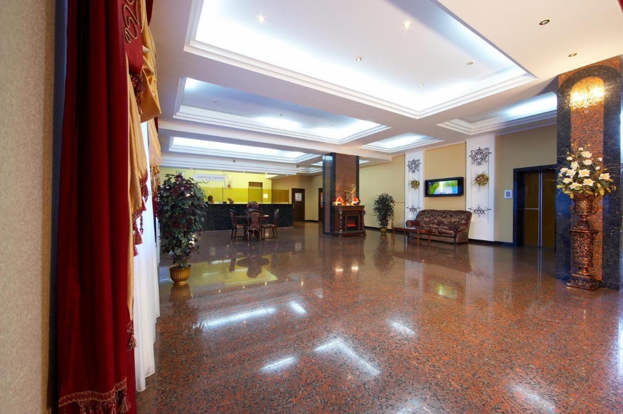 Dniprovski Zori Krementschuk Exterior foto